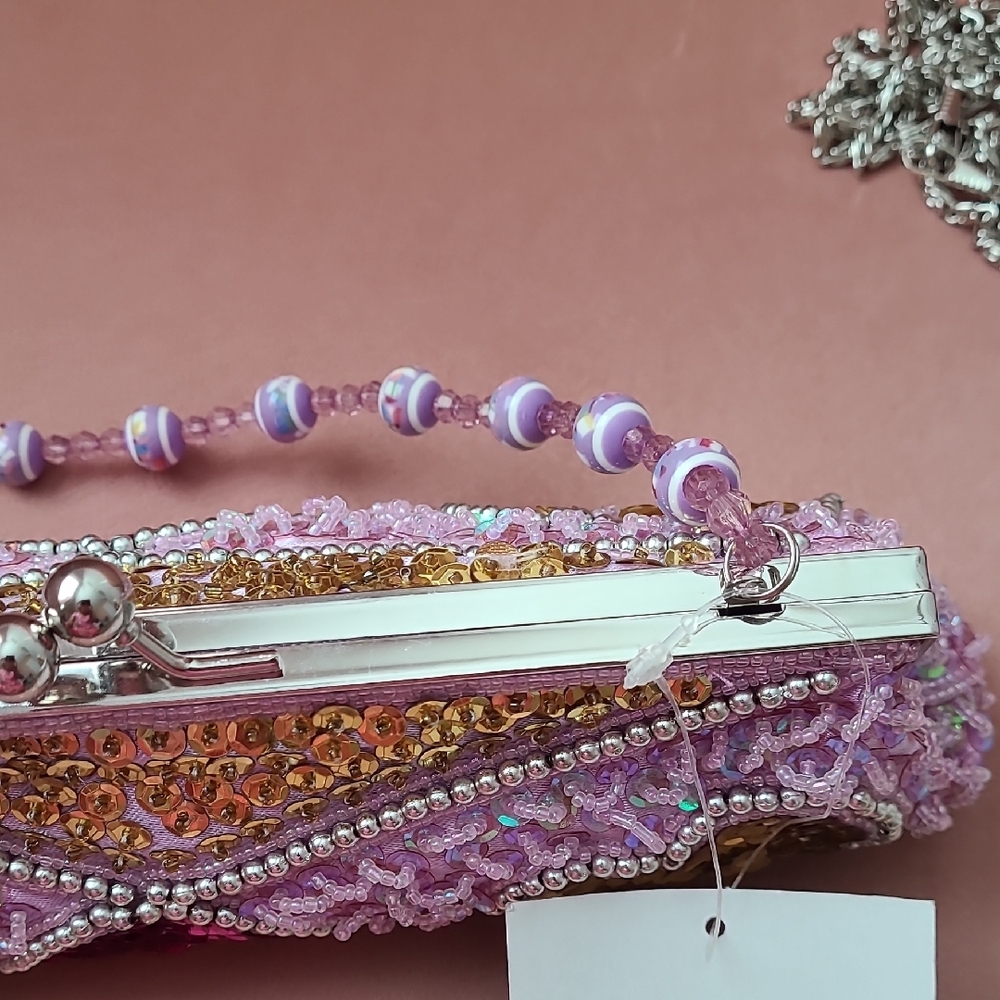 Pink and Gold Heart Beaded Clutch - Picture 9 of 12